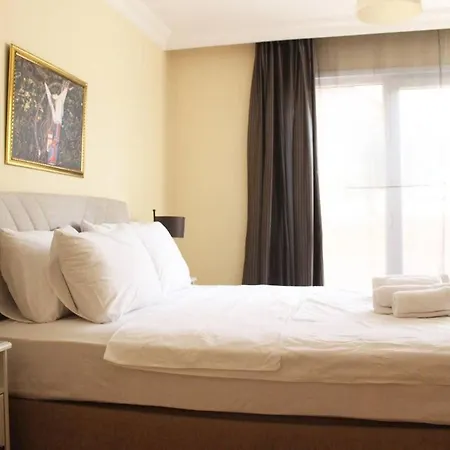 Comfortable, Near Sabiha Gokcen Airport And Viaport Shopping Center 2 Br