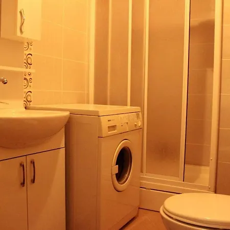 Apartment Comfortable, Near Sabiha Gokcen Airport And Viaport Shopping Center 2 Br *