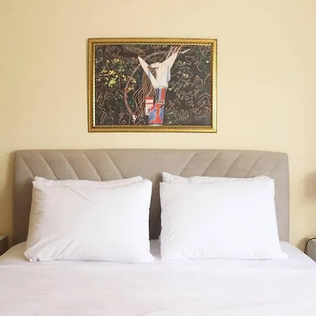 Comfortable, Near Sabiha Gokcen Airport And Viaport Shopping Center 2 Br * Istanbul